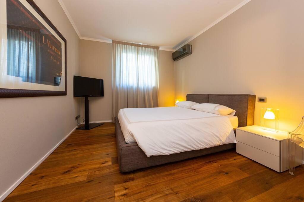Splendido Appartamento In Piazza San Carlo Турин Экстерьер фото