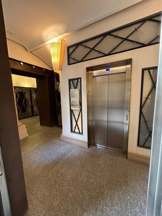 Splendido Appartamento In Piazza San Carlo Турин Экстерьер фото