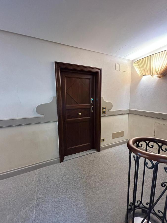 Splendido Appartamento In Piazza San Carlo Турин Экстерьер фото